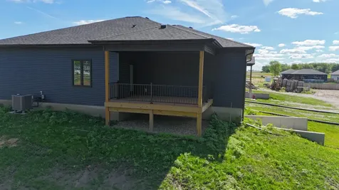 522 Sands Avenue Janesville IA 50647