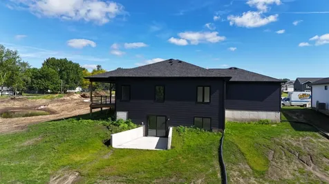 522 Sands Avenue Janesville IA 50647