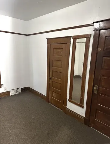 1013 W 6th Street Waterloo IA 50702