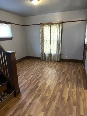 1013 W 6th Street Waterloo IA 50702