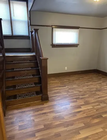 1013 W 6th Street Waterloo IA 50702
