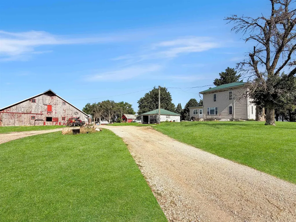 1950 F Avenue Gladbrook IA 50635