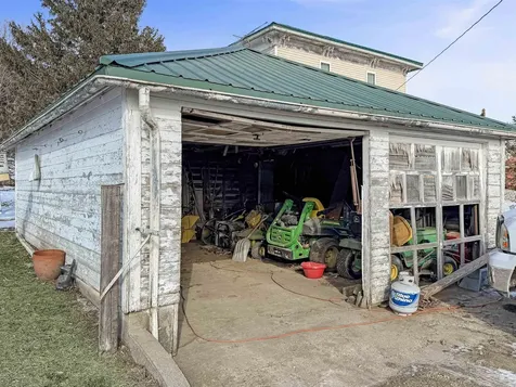 1950 F Avenue Gladbrook IA 50635