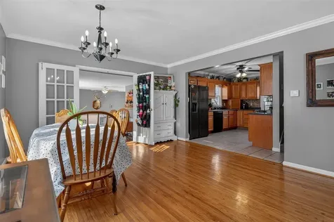 1300 SW 2nd Avenue Waverly IA 50677
