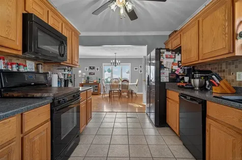 1300 SW 2nd Avenue Waverly IA 50677