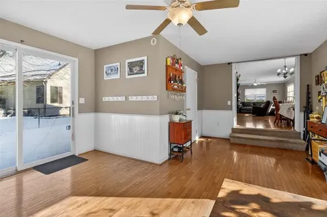 1300 SW 2nd Avenue Waverly IA 50677