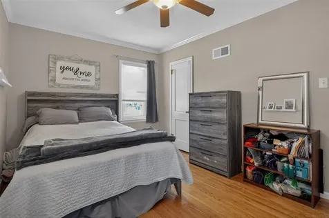 1300 SW 2nd Avenue Waverly IA 50677