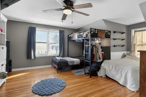 1300 SW 2nd Avenue Waverly IA 50677