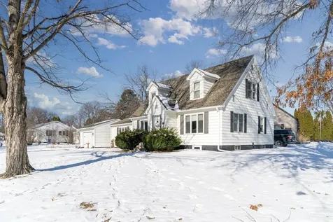 1300 SW 2nd Avenue Waverly IA 50677