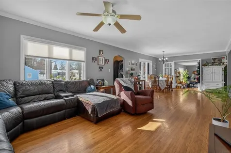 1300 SW 2nd Avenue Waverly IA 50677