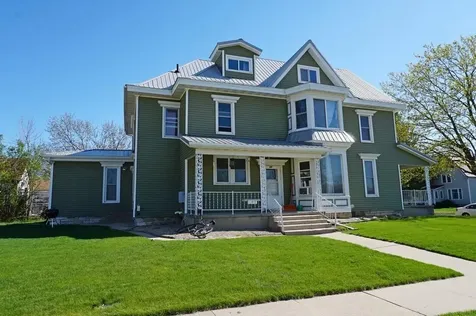 601 N Jackson Street Charles City IA 50616