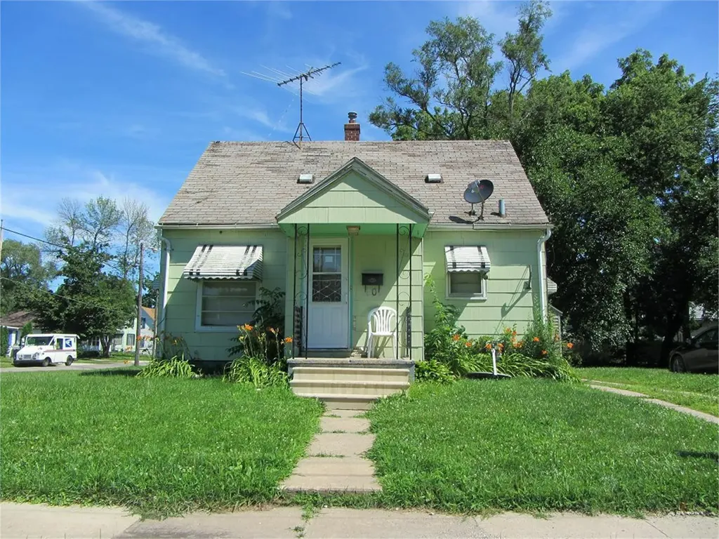 101 Ricker Street Waterloo IA 50703
