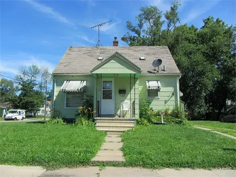 101 Ricker Street Waterloo IA 50703