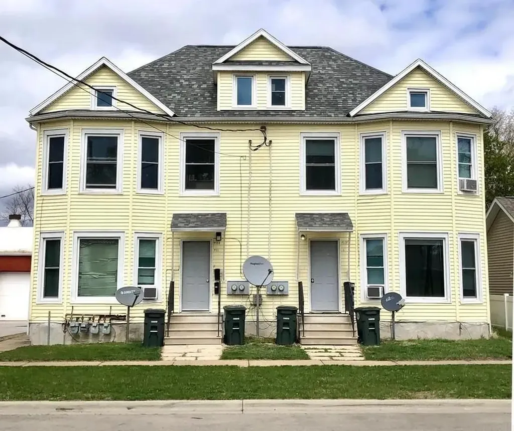 911 Lafayette Street Waterloo IA 50703