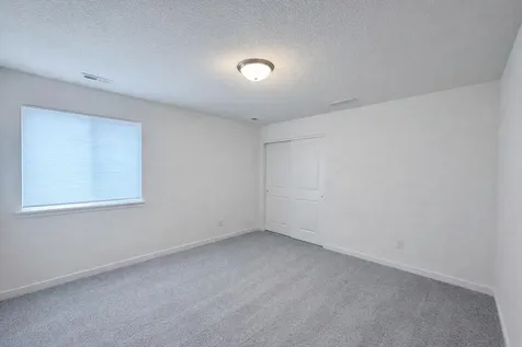 3365 Lincolnshire Road Waterloo IA 50701