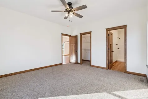 707 NE 5th Avenue Independence IA 50644