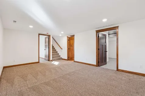 707 NE 5th Avenue Independence IA 50644