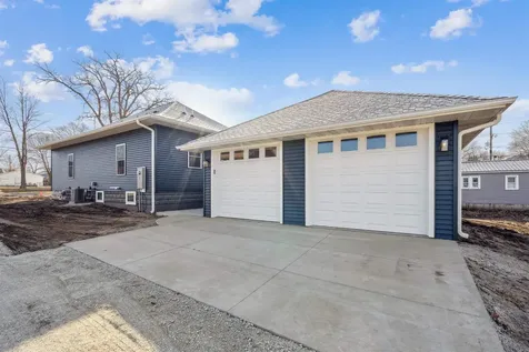 707 NE 5th Avenue Independence IA 50644