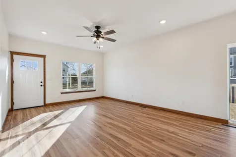 707 NE 5th Avenue Independence IA 50644