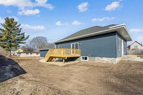 707 NE 5th Avenue Independence IA 50644