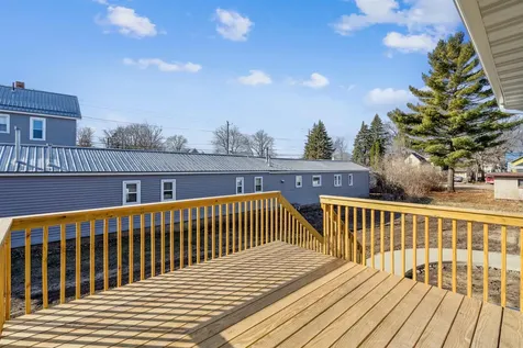 707 NE 5th Avenue Independence IA 50644