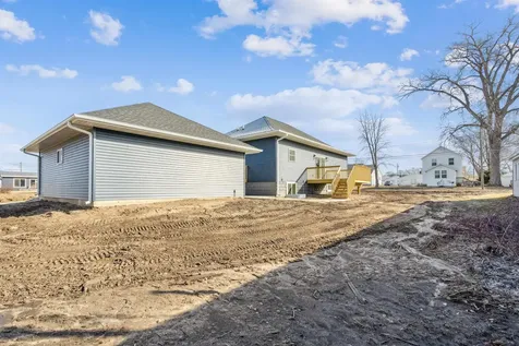 707 NE 5th Avenue Independence IA 50644