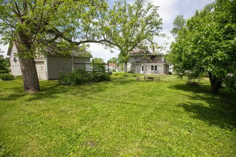 610 5th Street Gladbrook IA 50635