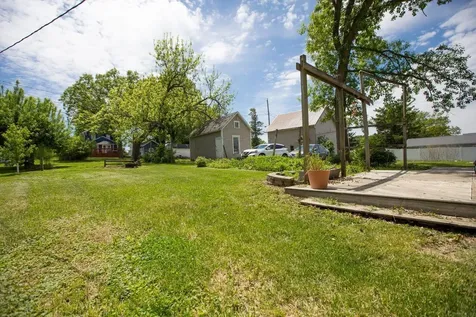 610 5th Street Gladbrook IA 50635