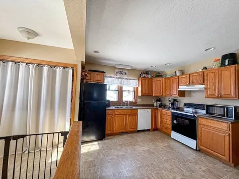 207 7th Street Grundy Center IA 50638