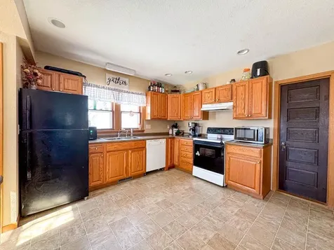207 7th Street Grundy Center IA 50638