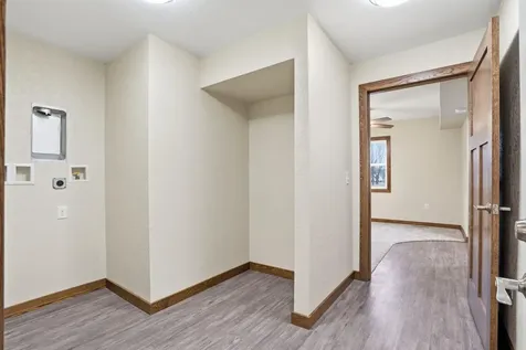 103 E Logan Street New Hampton IA 50659