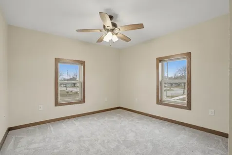 103 E Logan Street New Hampton IA 50659