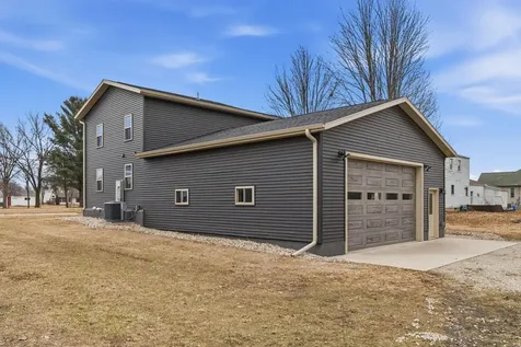103 E Logan Street New Hampton IA 50659
