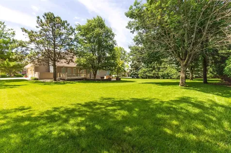 3023 Wellington Drive Cedar Falls IA 50613