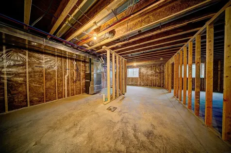610 Wallgate Avenue Waterloo IA 50701