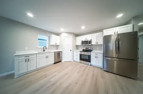 608 Wallgate Avenue Waterloo IA 50701
