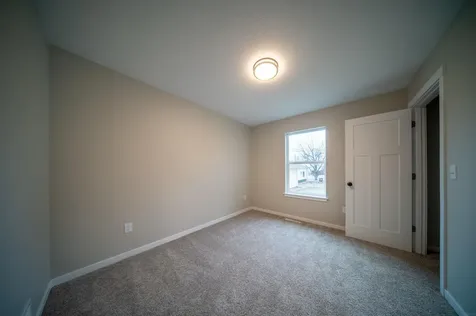 608 Wallgate Avenue Waterloo IA 50701
