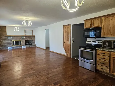 107 9th Avenue SE Oelwein IA 50662