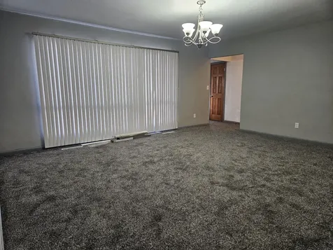 107 9th Avenue SE Oelwein IA 50662