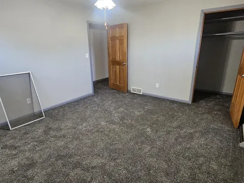 107 9th Avenue SE Oelwein IA 50662