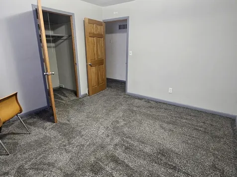 107 9th Avenue SE Oelwein IA 50662