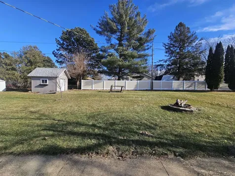 107 9th Avenue SE Oelwein IA 50662