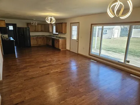 107 9th Avenue SE Oelwein IA 50662