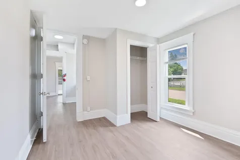 2007 College Street Cedar Falls IA 50613