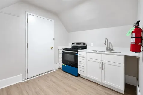 2007 College Street Cedar Falls IA 50613