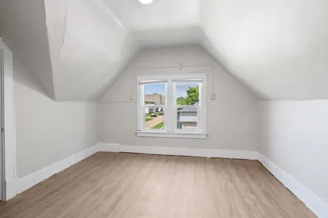 2007 College Street Cedar Falls IA 50613