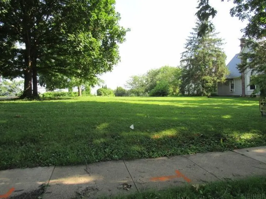W 1st Street Monticello IA 52310