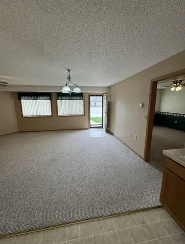 520 S 1st Avenue New Hampton IA 50659