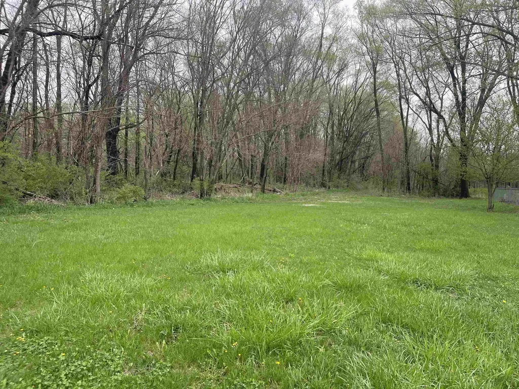 Lot 40 Cloverdale Avenue Waterloo IA 50703