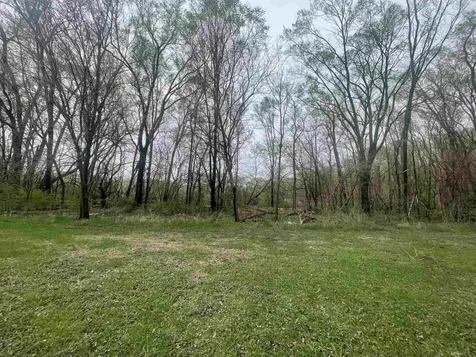 Lot 40 Cloverdale Avenue Waterloo IA 50703